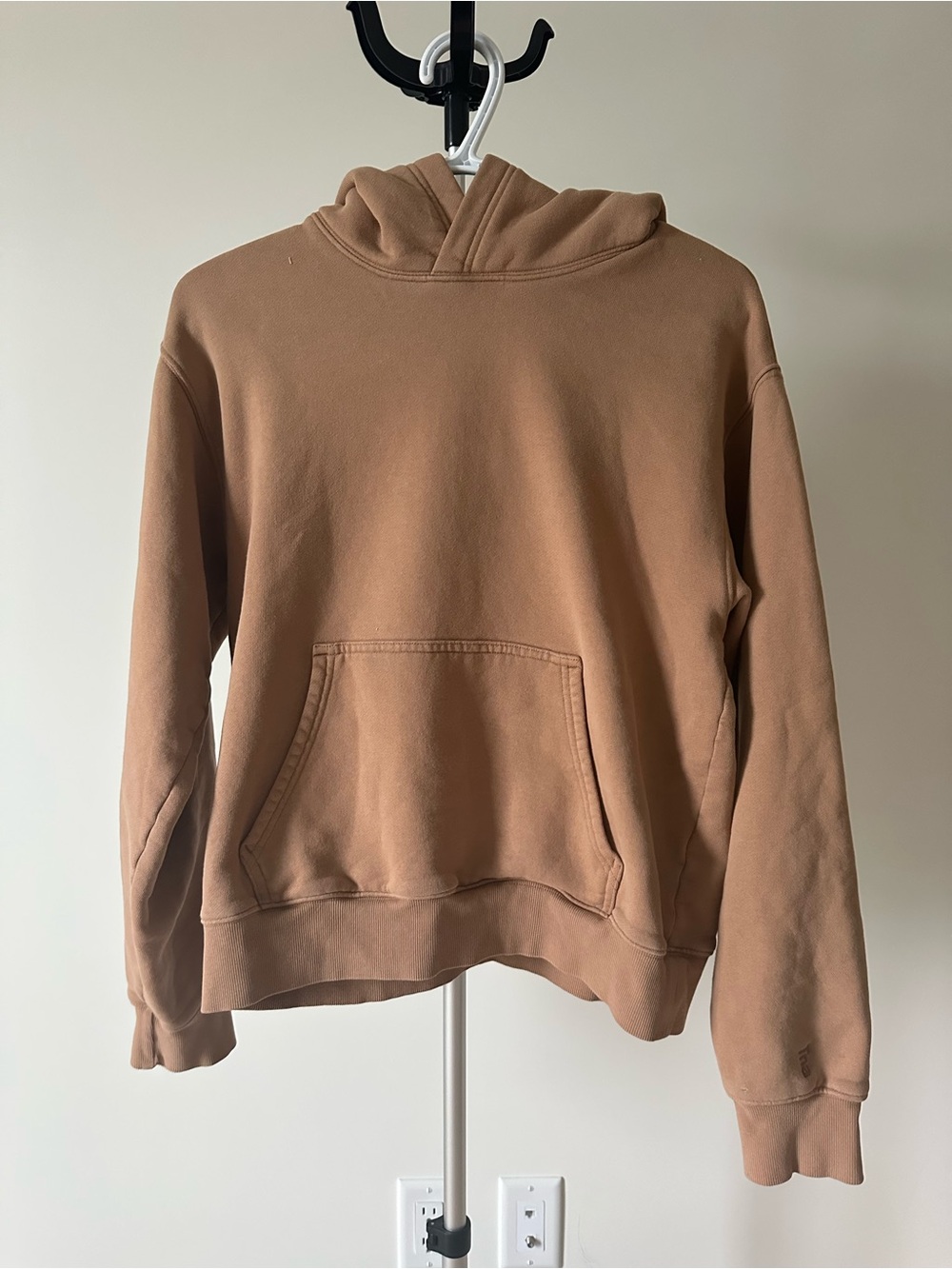 Aritzia TNA Perfect Hoodie in Camel Size S